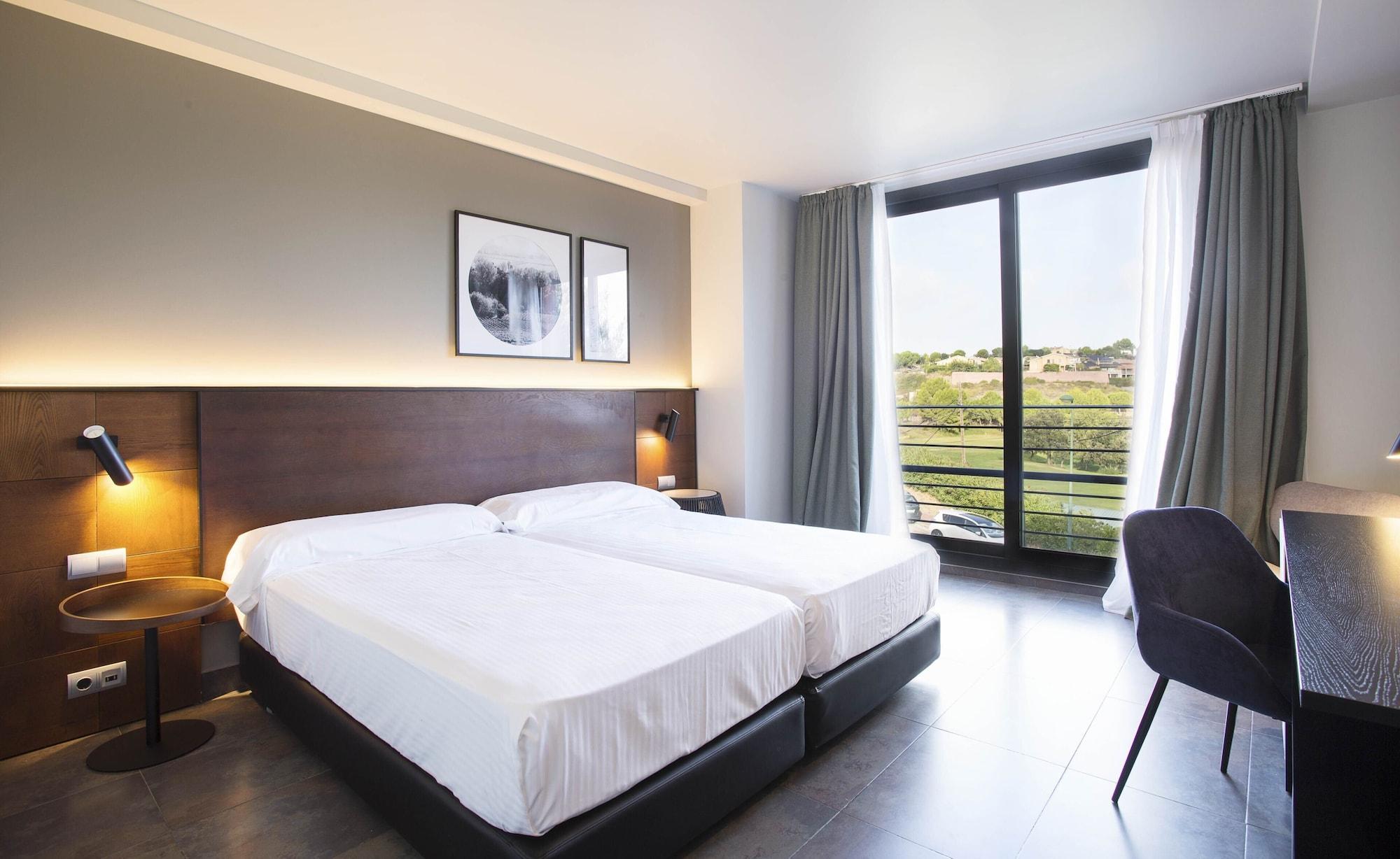 Hotel Barcelona Golf Resort 4 Sup Sant Esteve Sesrovires Eksteriør bilde